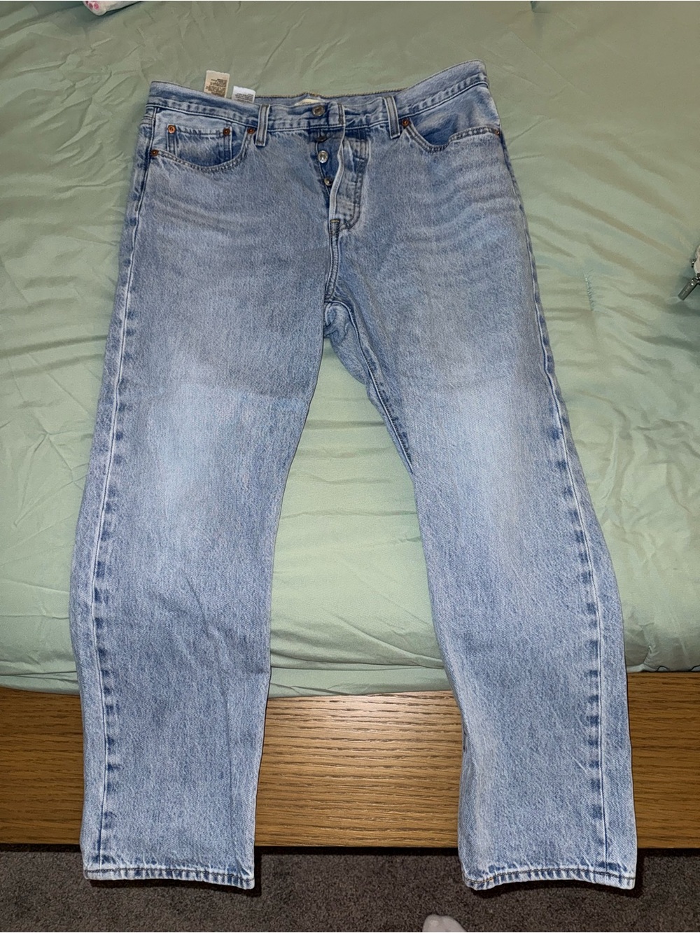 Straight Leg Women's Jeans in Light Blue - Classic Everyday Style
